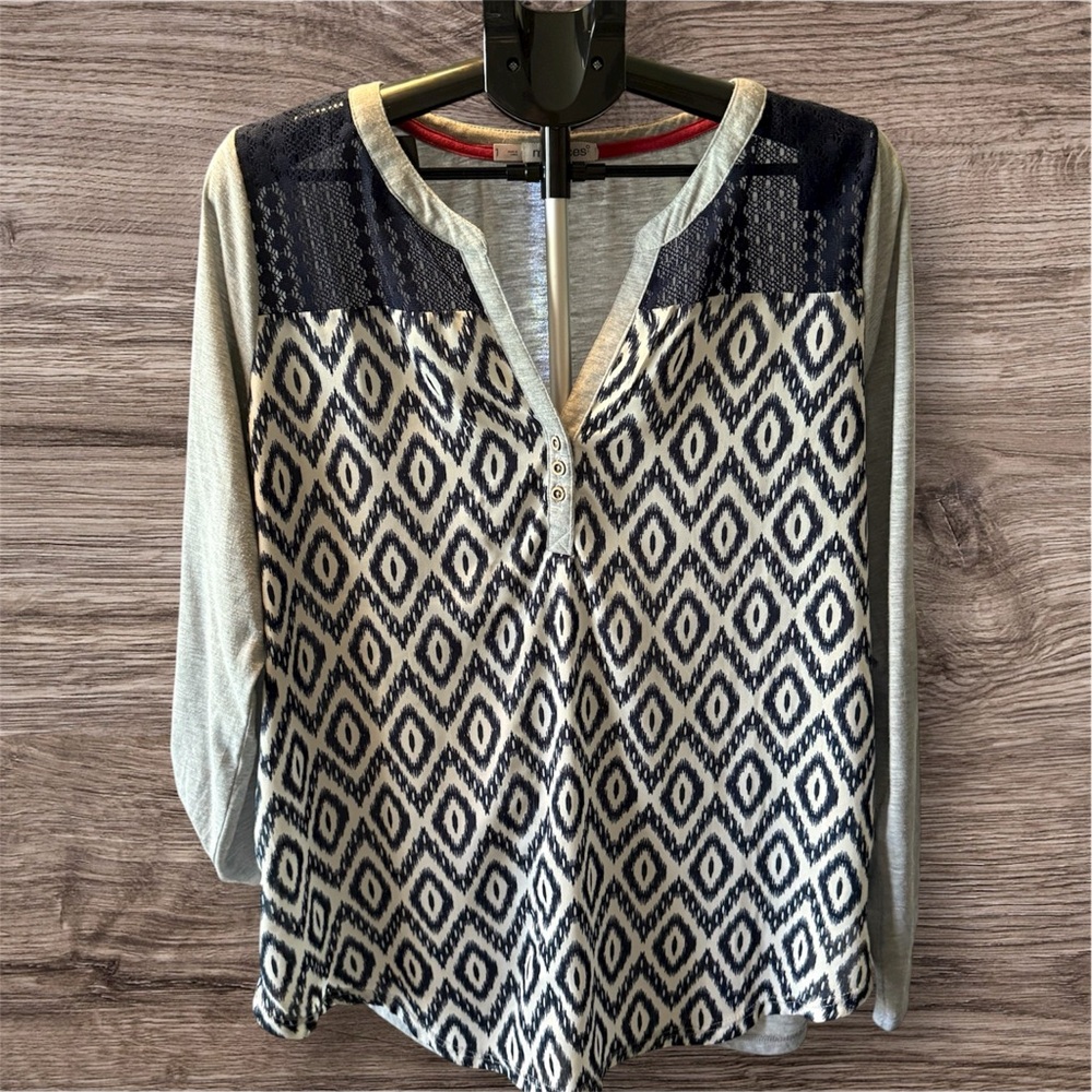 Maurices Navy and White Diamond Blouse